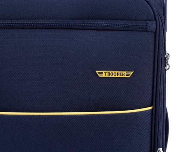 حقيبة سفر زرقاء فاتحة من طراز Trooper Montreal مقاس 24 بوصة