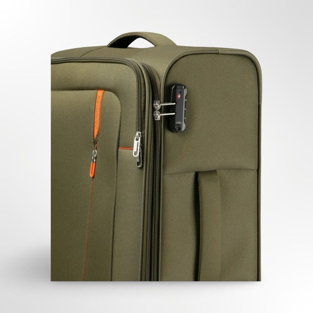 American Tourister Nitestream – מבצע חסר תקדים! 3 מזוודות ירוק חקי מתרחבות לכל נסיעה (מבית סמסונייט)