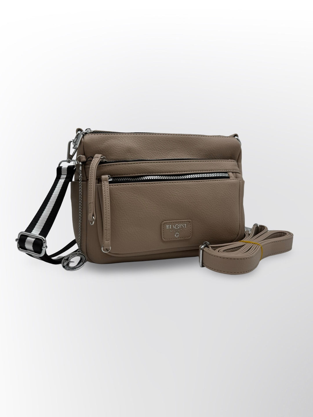 בז׳ ניילון פראדה  במבצע תיק נשים קליאופטרה BIAGINI