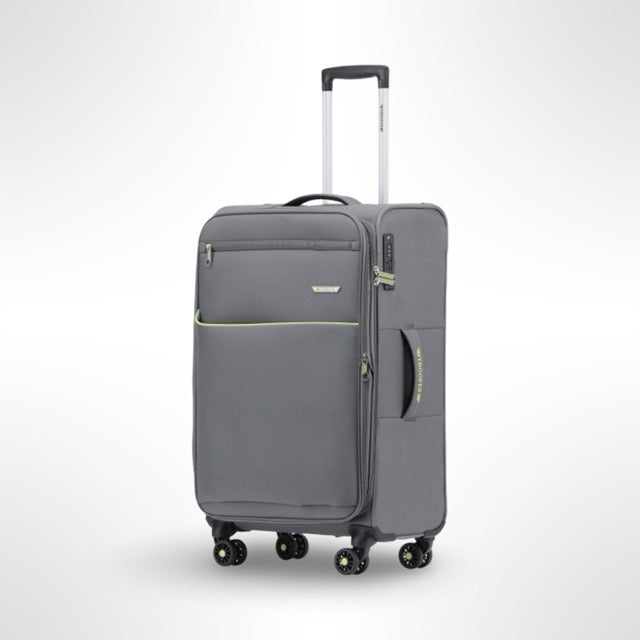 حقيبة سفر زرقاء فاتحة من طراز Trooper Montreal مقاس 24 بوصة